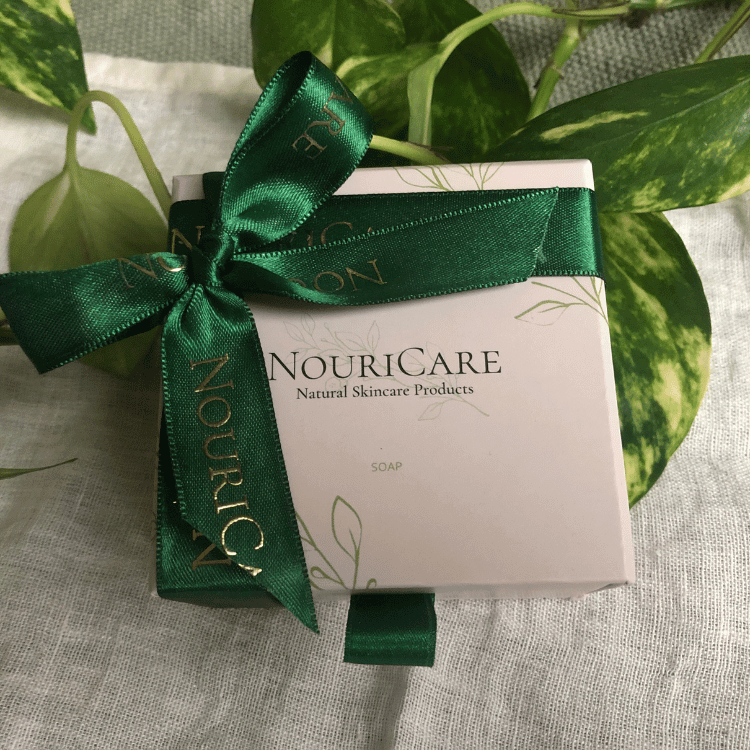 NouriCare packaging petit avec ruban